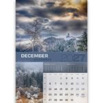 Skrivnostne meglice nad naravnimi lepotami slovenskih hribovij ob zori.slovenske gore, koledar dobro jutro slovenija, koledar slovenske narave in lepot slovenije