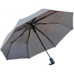 Zložljivi dežnik Cationic – praktičen dežnik z gumiranim ročajem in priročnim avtomatskim odpiranjem.